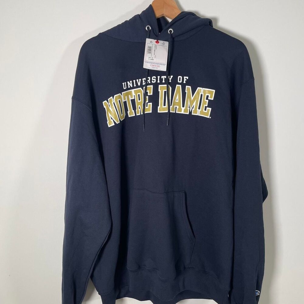 Champion University of Notre Dame hoodie #NotreDame #CollegeSpirit